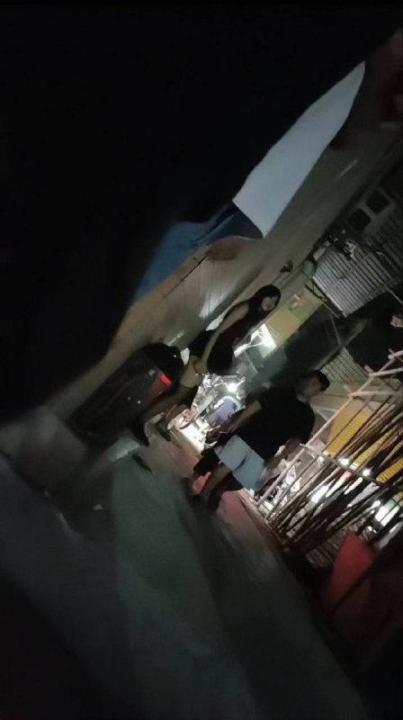 伟民广场右边，鱼塘村，晚上7点